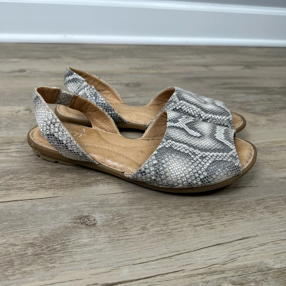 Born White Snake Skin Trang Leather Sandals Size 7